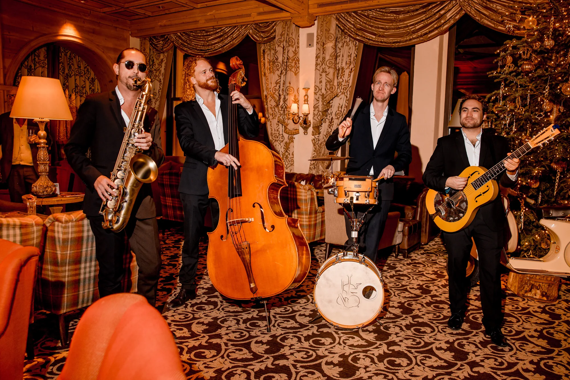 Strolling Band — Delighted Agency, photo 2
